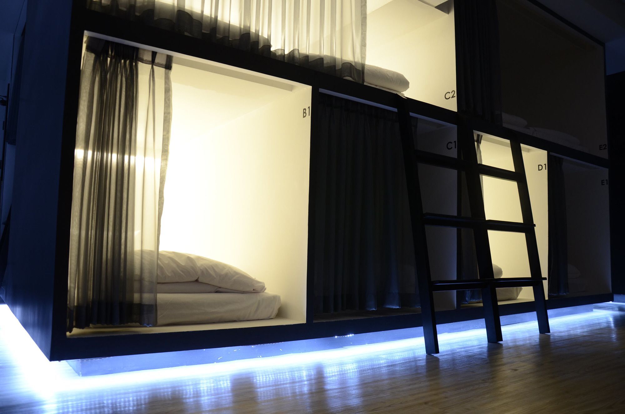 3 Howw Hostel At Sukhumvit 21 Bangkok Zewnętrze zdjęcie